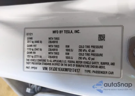 2021 Tesla Model 3 Standard Range Plus Rear-Wheel Drive z USA, uszkodzony, nr VIN 5YJ3E1EAXMF017417
